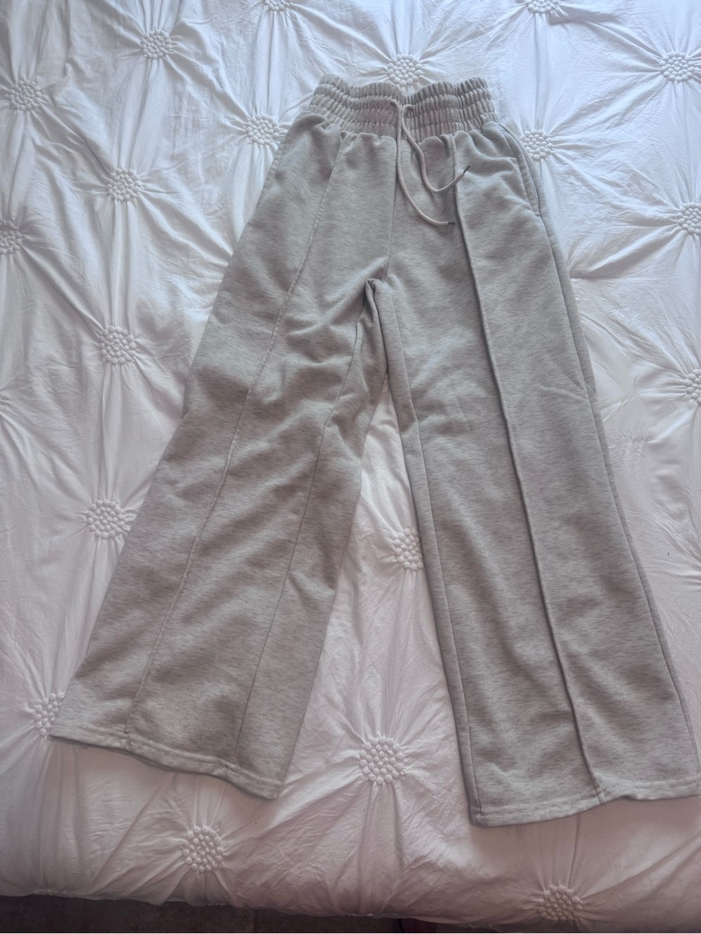 Women’s Wide-Leg Elastic Waist Sweatpants - Light Gray